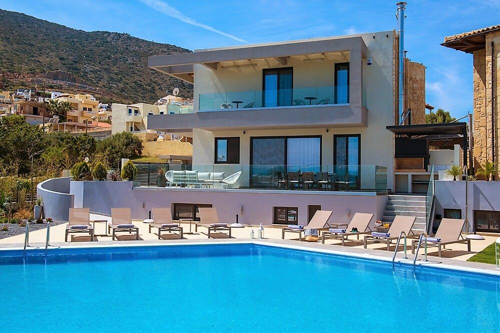 Villa in Hersonissos, Greece, 330 sq.m - picture 1