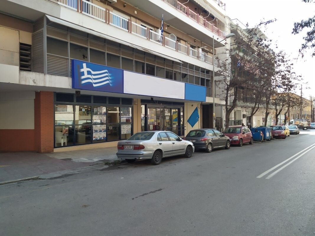 Propiedad comercial en Salónica, Grecia, 1 050 m2 - imagen 1
