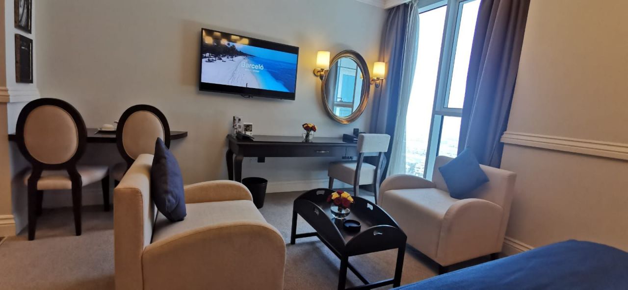Hotel in Dubai, UAE, 38 sq.m - picture 1