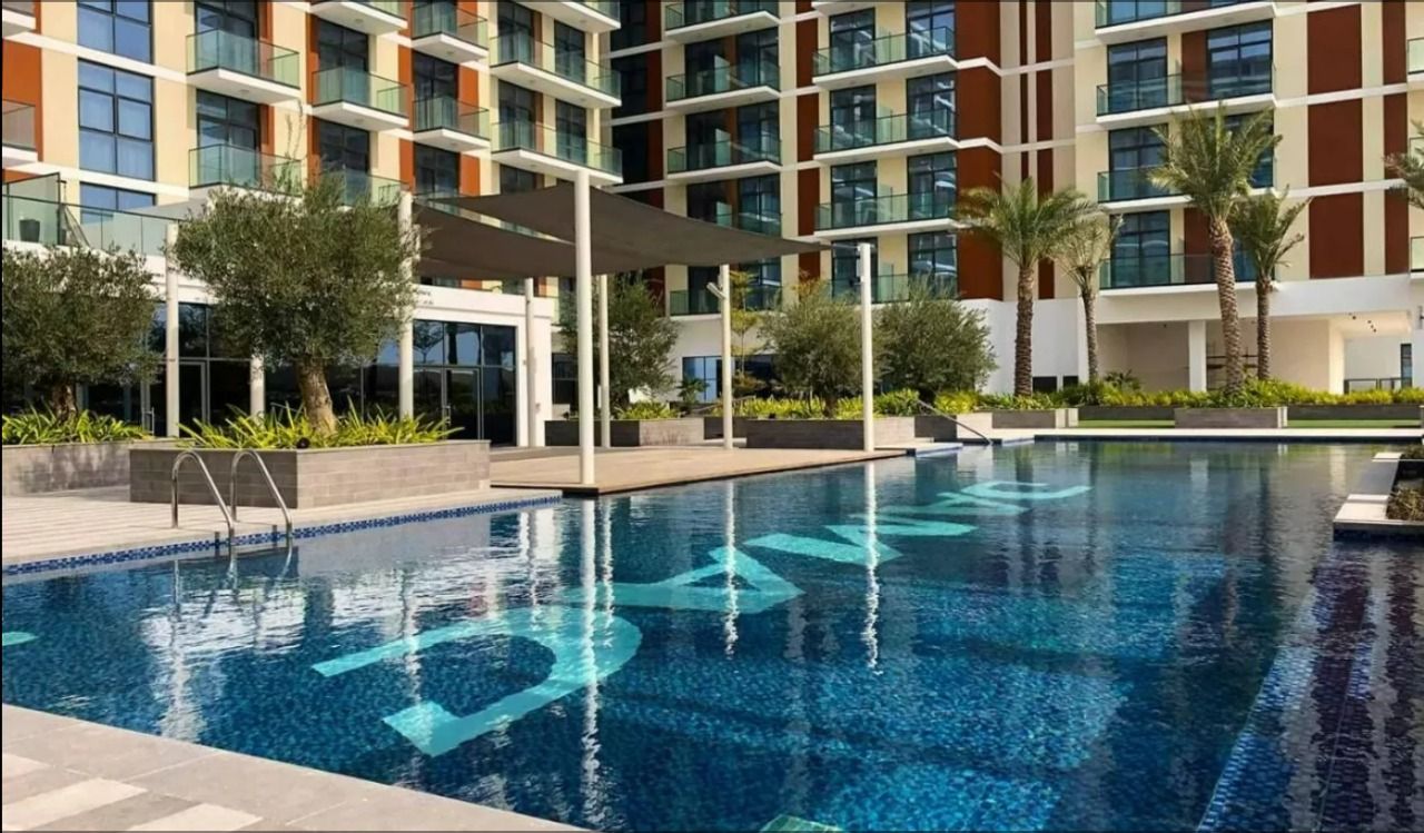 Apartment in Dubai, UAE, 41 sq.m - picture 1