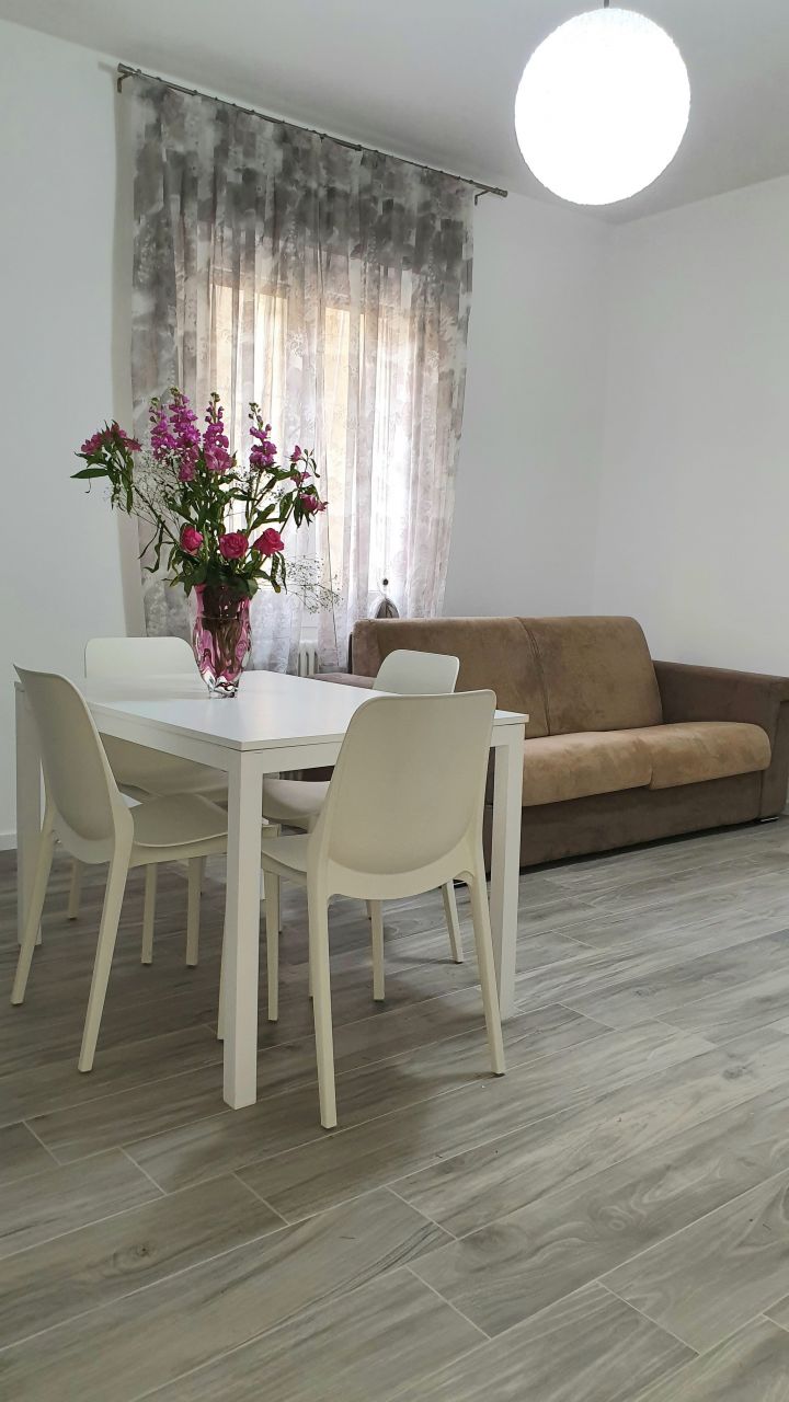 Apartamento en Desenzano del Garda, Italia, 60 m2 - imagen 1