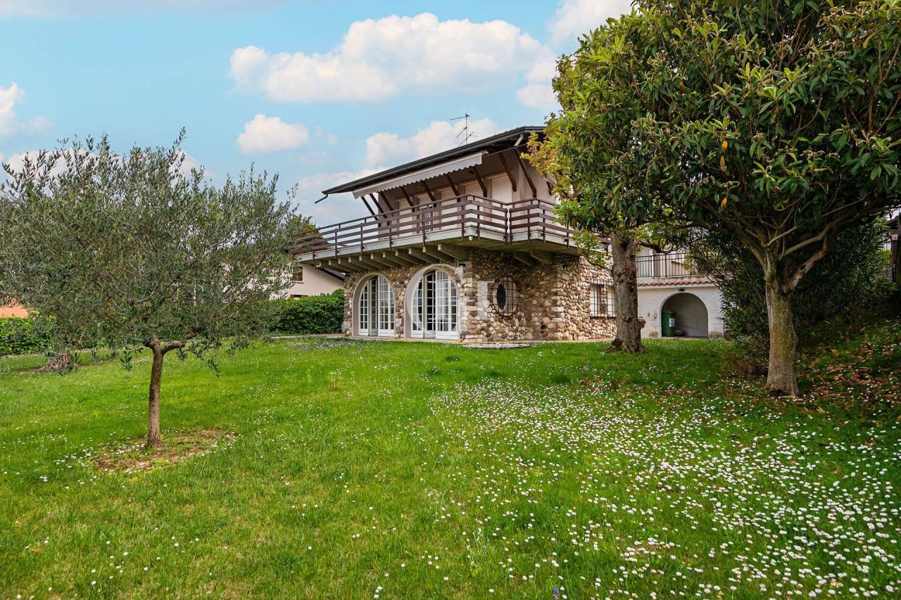 Villa par le Lac de Garde, Italie, 180 m2 - image 1
