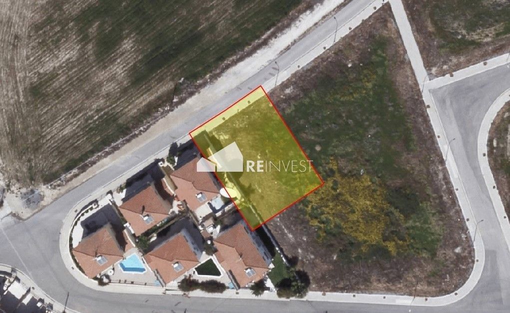 Land in Larnaca, Cyprus, 594 sq.m - picture 1