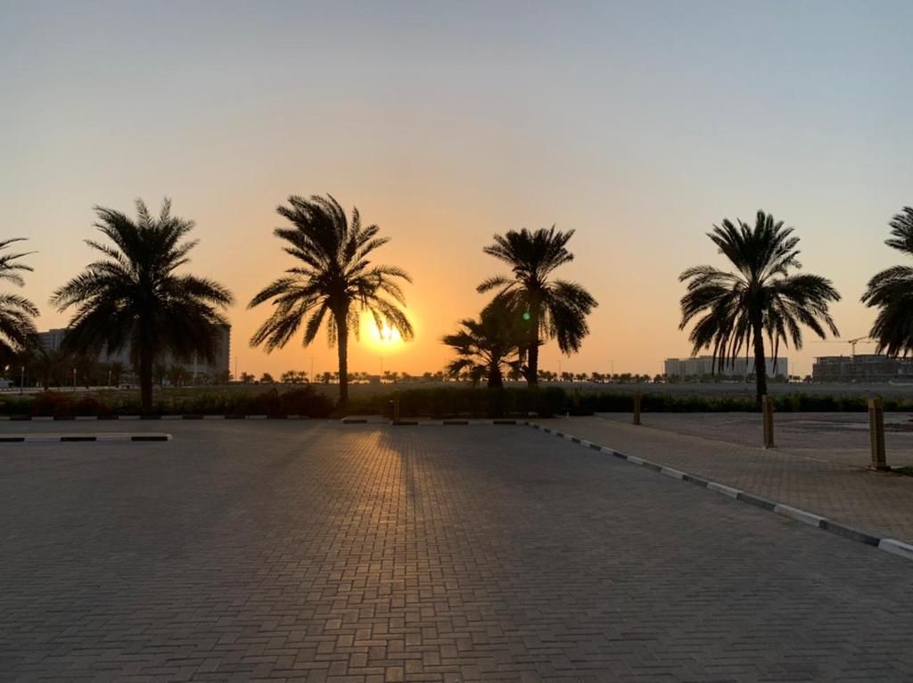 Terrain à Ras al-Khaimah, EAU, 7 432 m2 - image 1