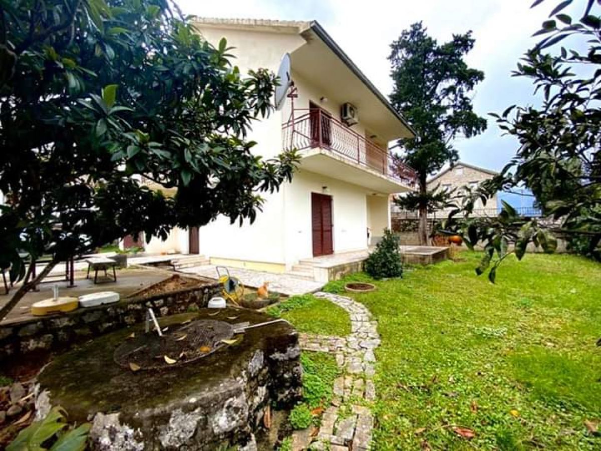 Casa en Stoliv, Montenegro, 249 m2 - imagen 1