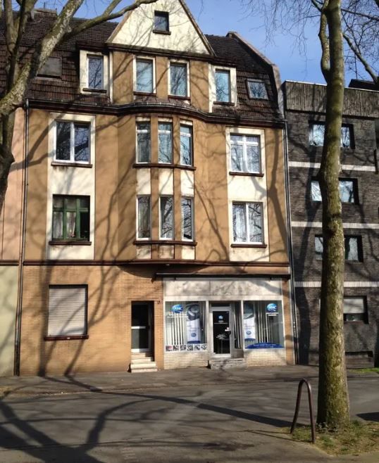 Commercial apartment building in Duisburg, Germany, 375 sq.m - picture 1