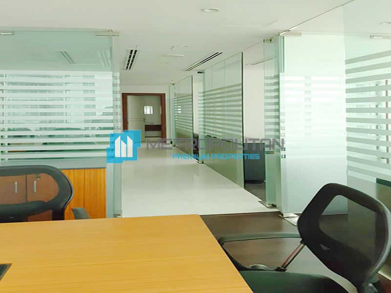 Office Business Bay, UAE, 112.04 sq.m - picture 1