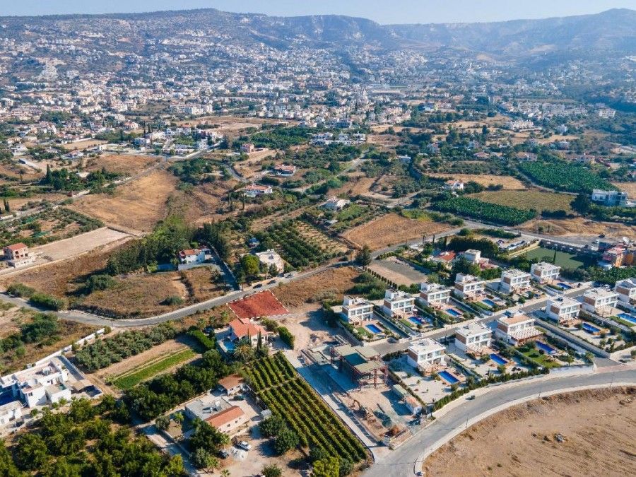 Terreno en Pafos, Chipre, 970 m2 - imagen 1