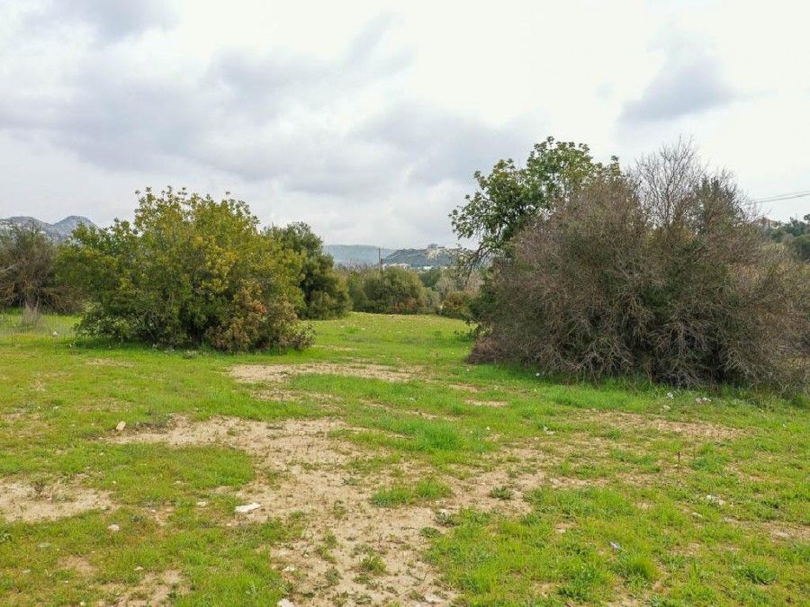 Land in Limassol, Cyprus, 899 sq.m - picture 1