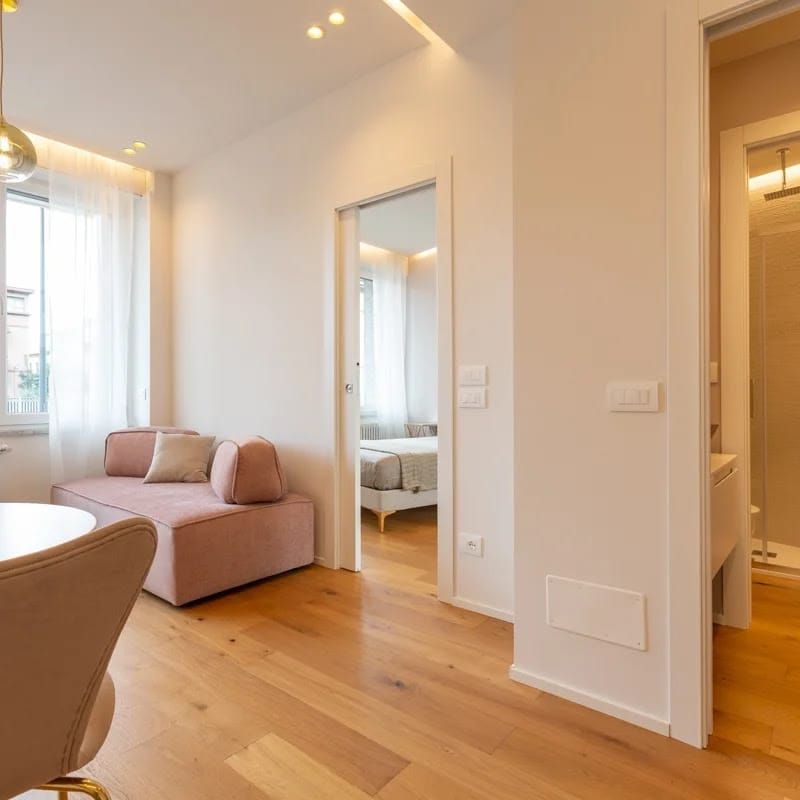 Flat in Milan, Italy, 46 sq.m - picture 1