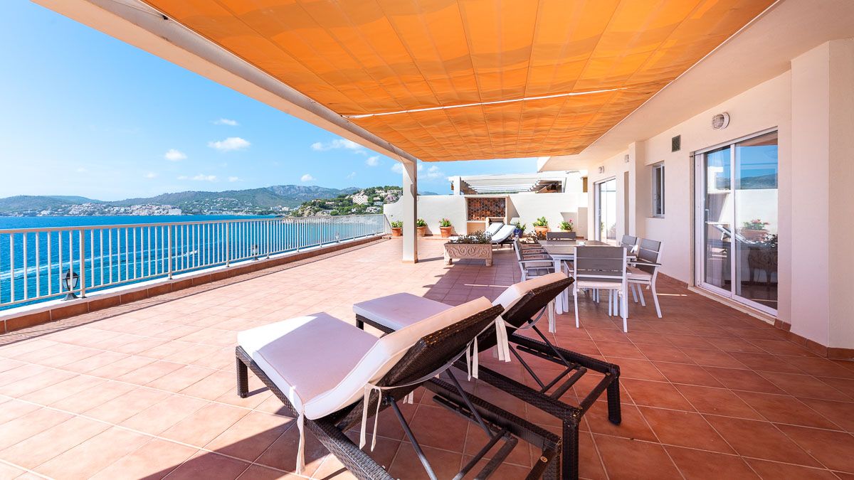 Penthouse in Santa Ponsa, Spain, 140 sq.m - picture 1
