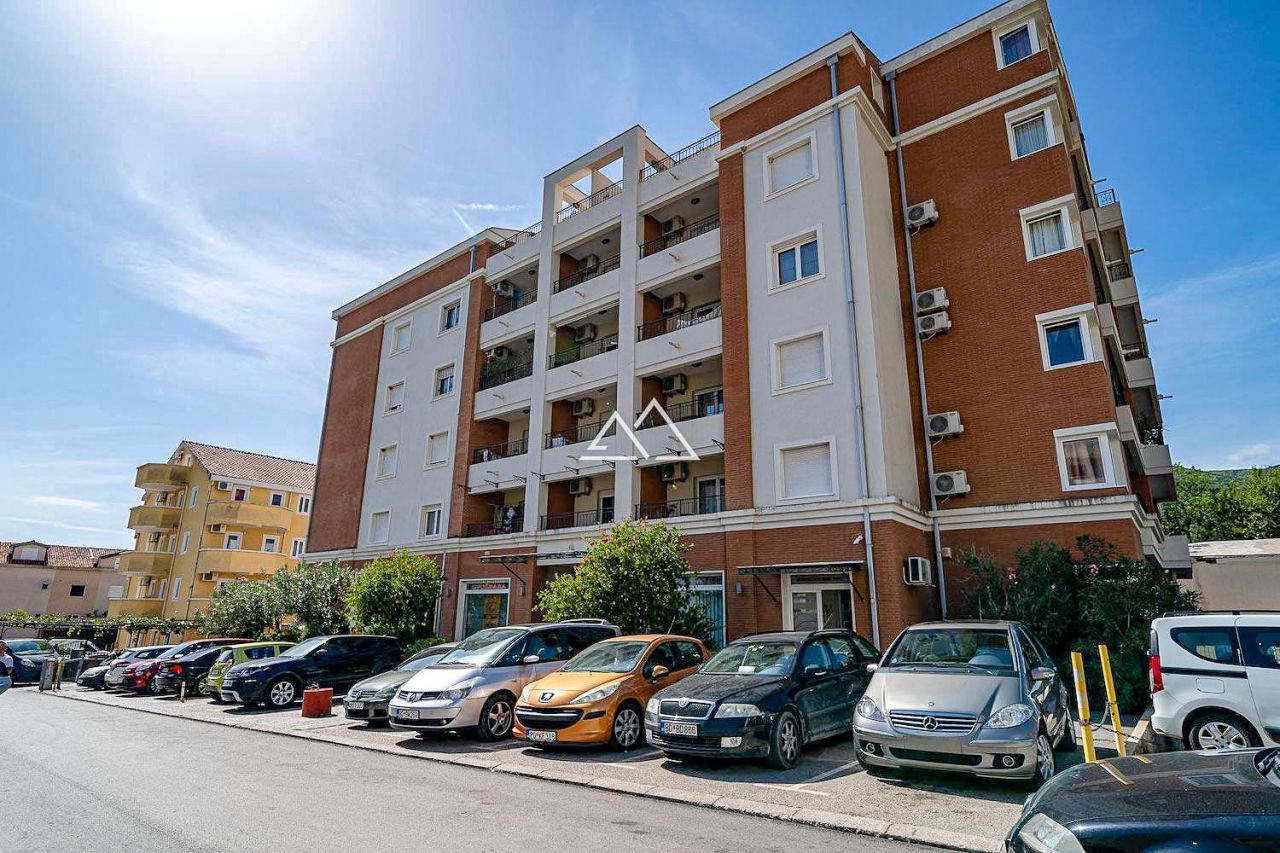Wohnung in Budva, Montenegro, 57 m2 - Foto 1
