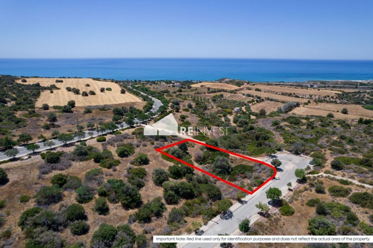 Grundstück in Paphos, Zypern, 1 264 m2 - Foto 1