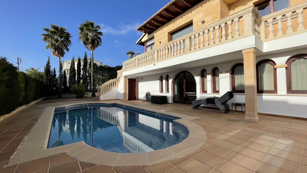 Villa in Costa d'en Blanes, Spain, 260 sq.m - picture 1