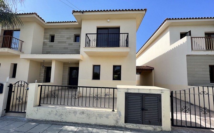 Villa in Larnaca, Cyprus, 152 sq.m - picture 1