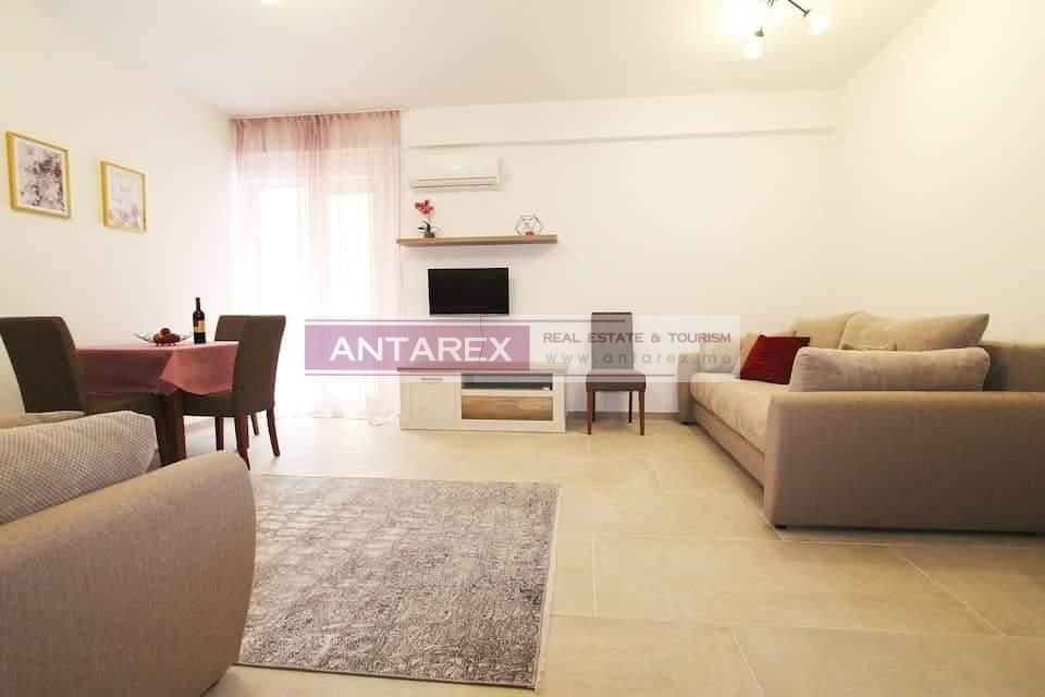 Apartment in Budva, Montenegro, 39 sq.m - picture 1