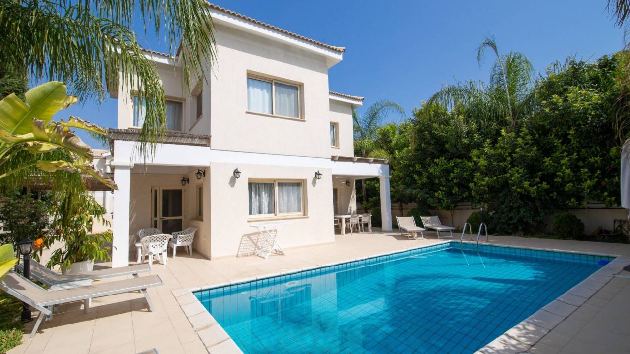 Villa in Protaras, Cyprus, 164 sq.m - picture 1