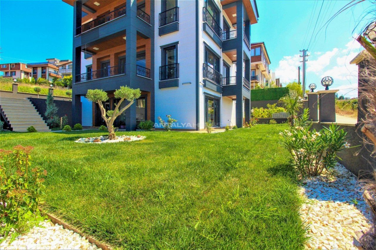 Villa en Yalova, Turquia, 530 m2 - imagen 1