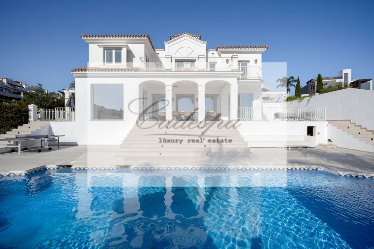 Villa in Marbella, Spain, 440 sq.m - picture 1