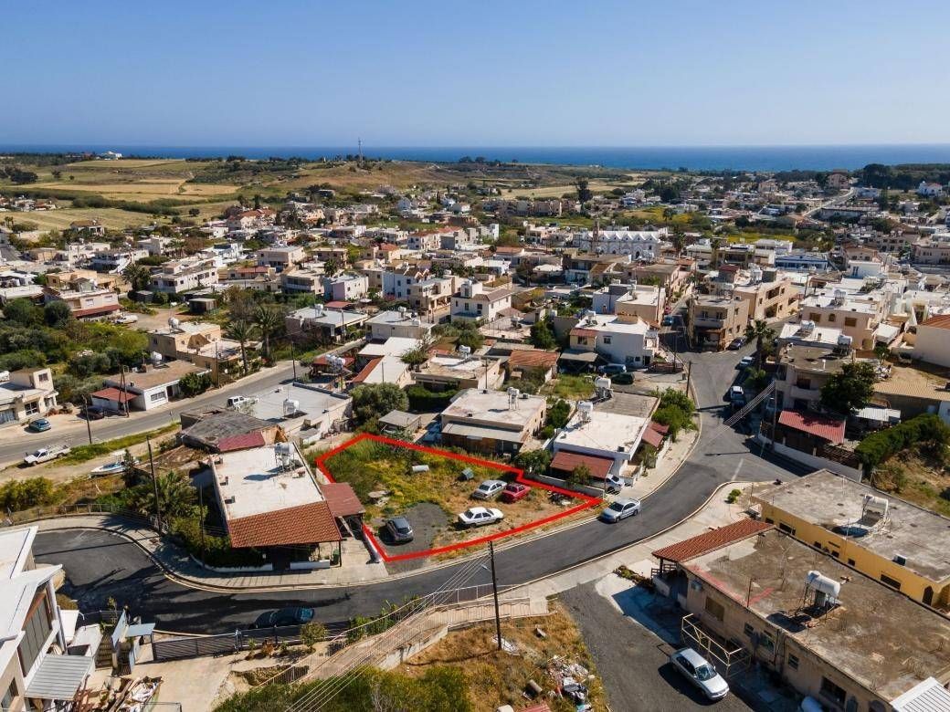 Terrain à Larnaca, Chypre, 588 m2 - image 1