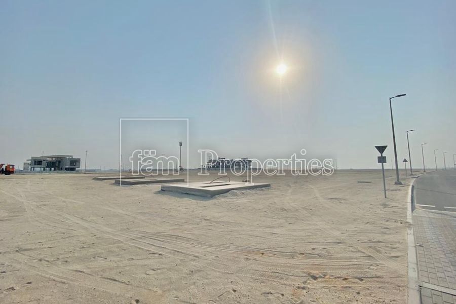 Terrain à Dubaï, EAU, 986 m2 - image 1