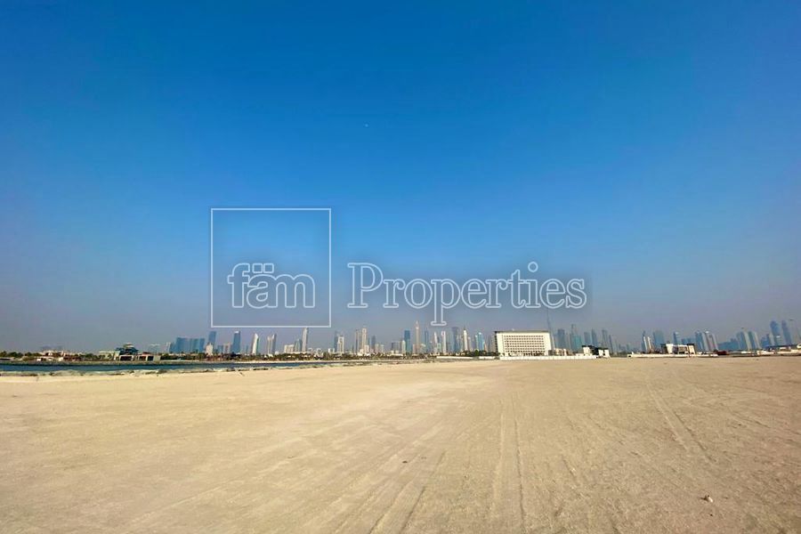 Land in Dubai, UAE, 2 415 sq.m - picture 1