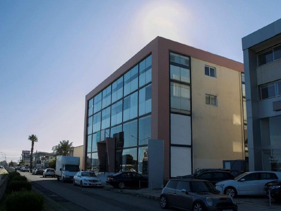 Commercial property in Larnaca, Cyprus - picture 1