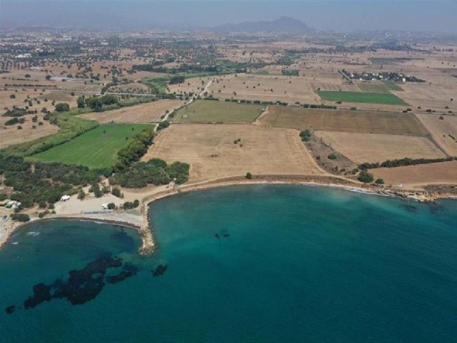 Land in Larnaca, Cyprus, 38 324 sq.m - picture 1