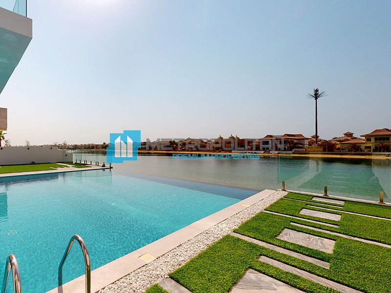 Villa in Dubai, UAE, 724.64 sq.m - picture 1