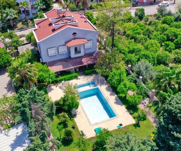 Villa in Kemer, Türkei, 360 m2 - Foto 1