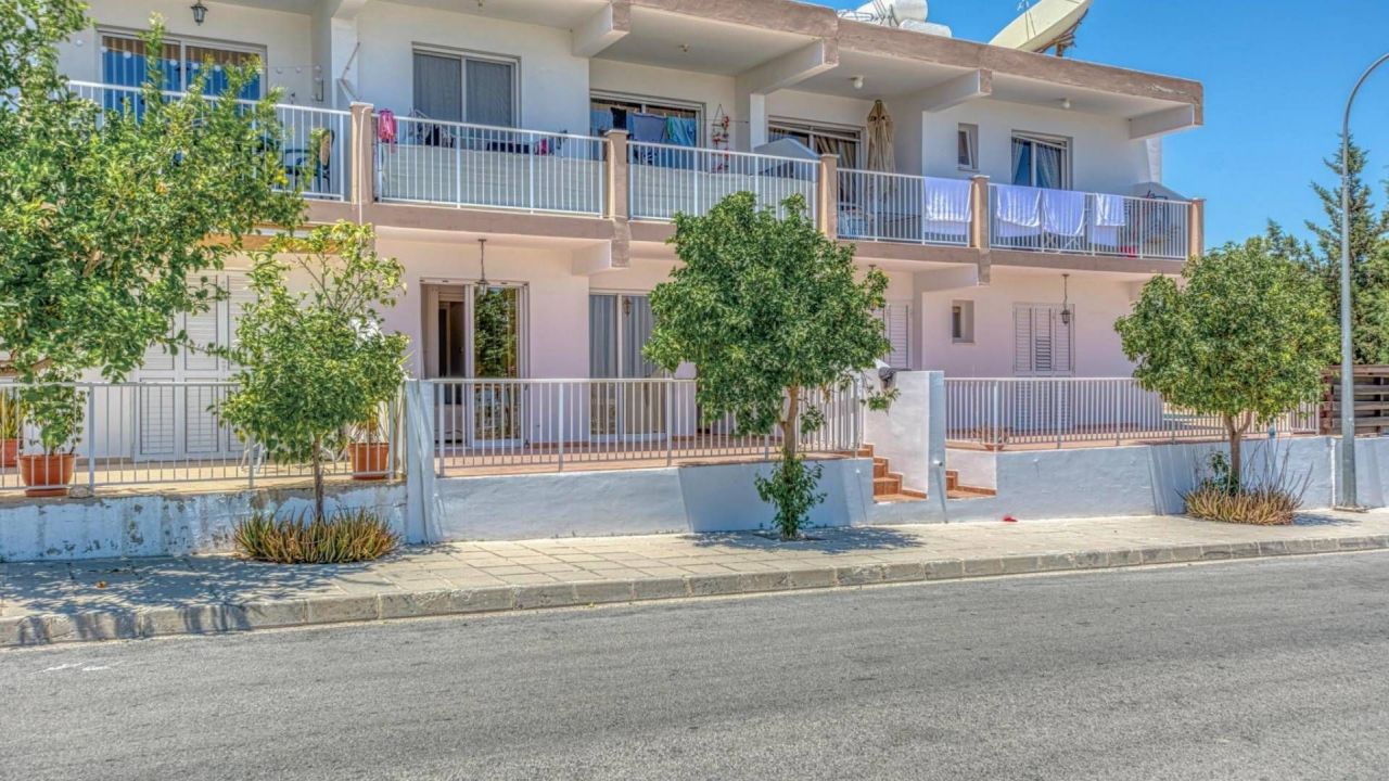Apartment in Paralimni, Cyprus, 70 sq.m - picture 1