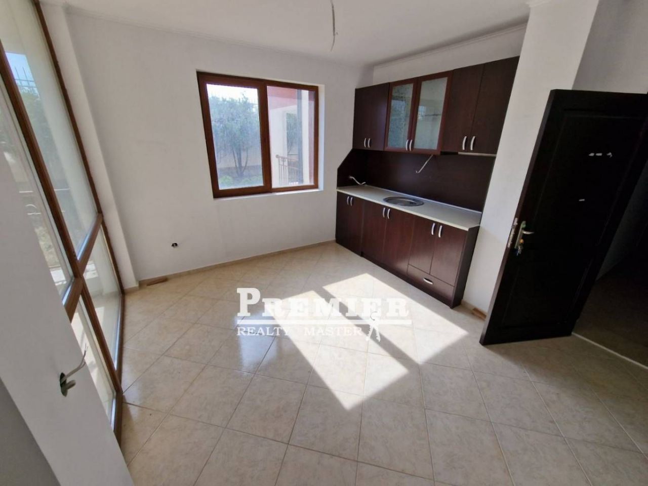 Flat in Aheloy, Bulgaria, 95.15 sq.m - picture 1