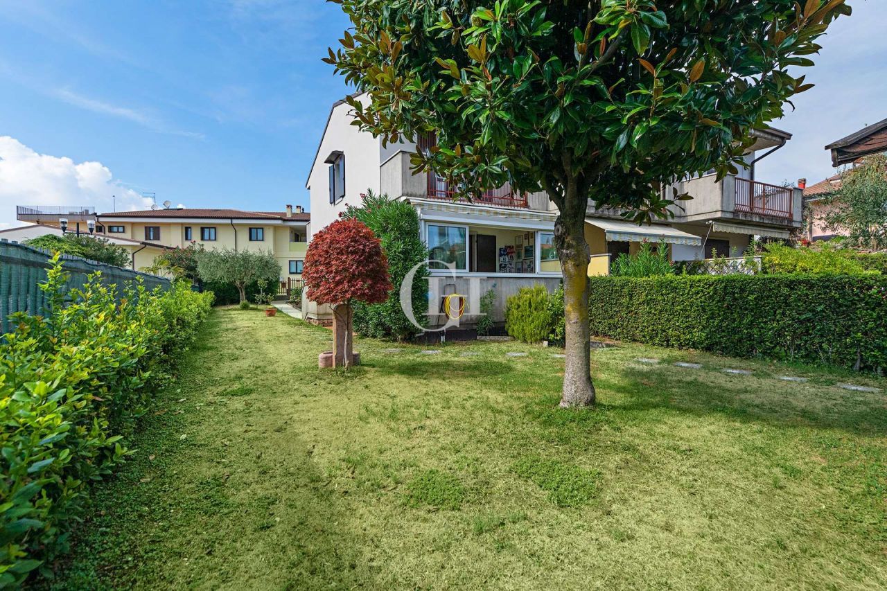 Villa on Lake Garda, Italy, 145 sq.m - picture 1