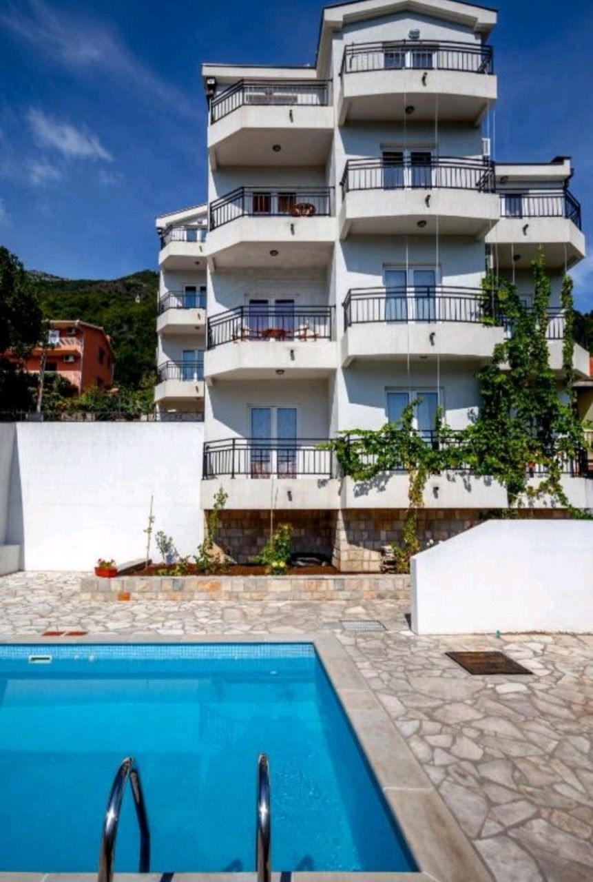 Hotel in Kamenari, Montenegro, 464 m2 - Foto 1