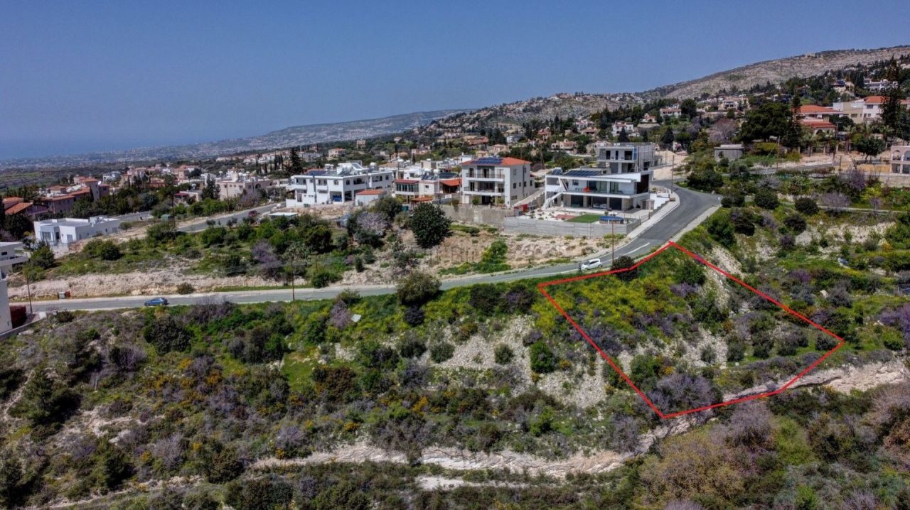Land in Tala, Cyprus, 670 sq.m - picture 1
