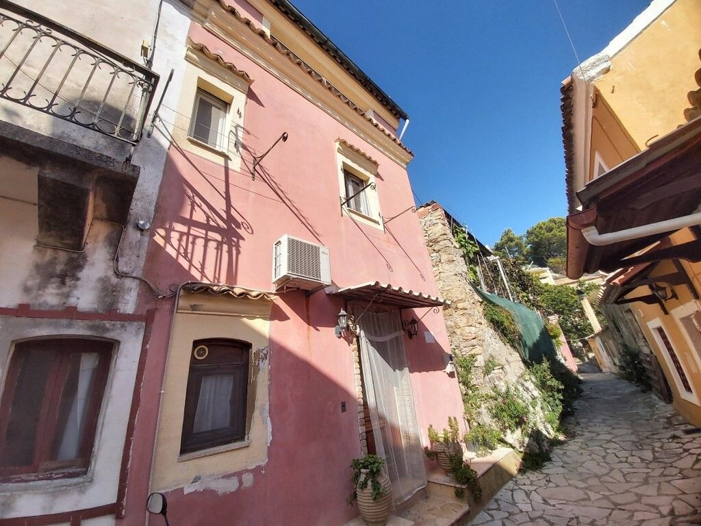 Flat in Corfu, Greece, 75 sq.m - picture 1