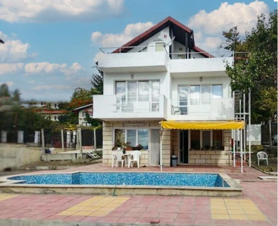House in Balchik, Bulgaria, 110 sq.m - picture 1