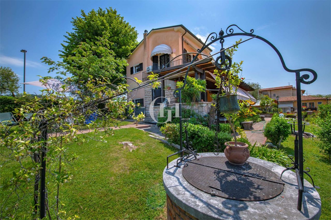 Villa in Gardasee, Italien, 260 m2 - Foto 1