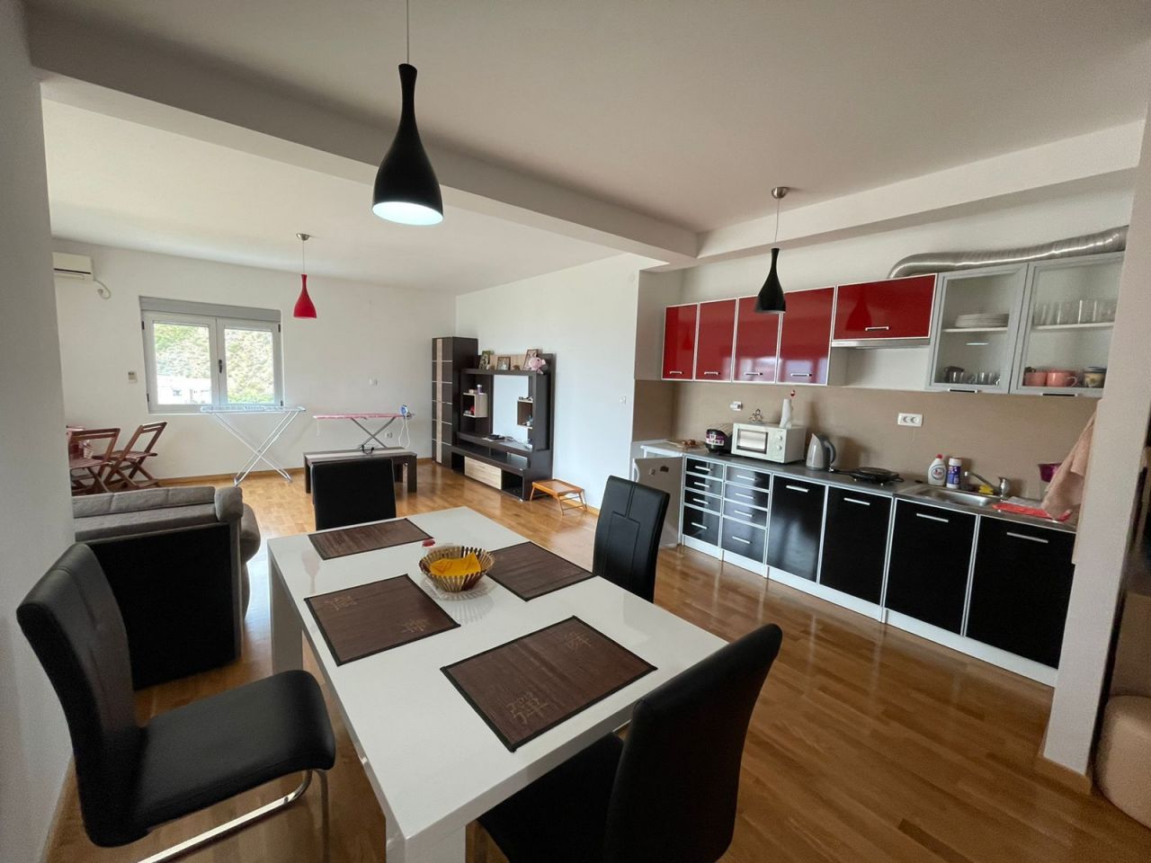 Apartment in Rafailovici, Montenegro, 77 m2 - Foto 1