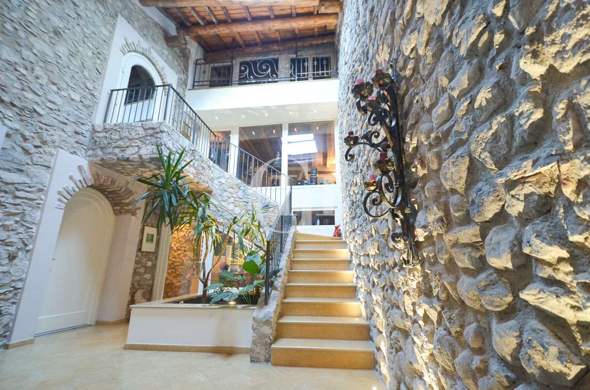 Haus in Gardasee, Italien, 280 m2 - Foto 1