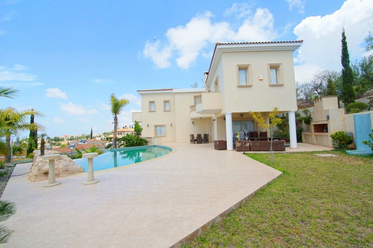 Villa en Pafos, Chipre, 661 m2 - imagen 1
