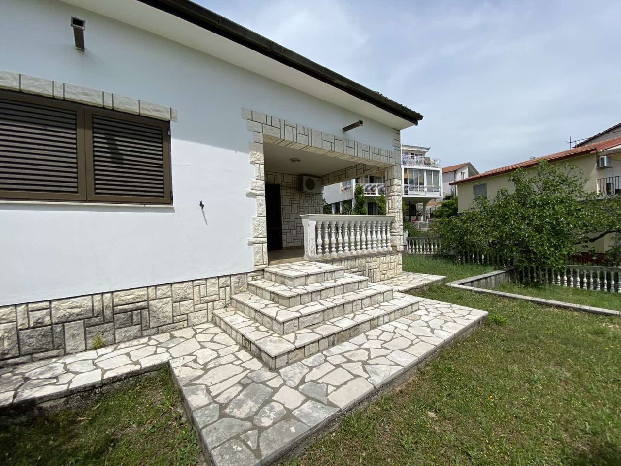 Haus in Herceg-Novi, Montenegro, 90 m2 - Foto 1