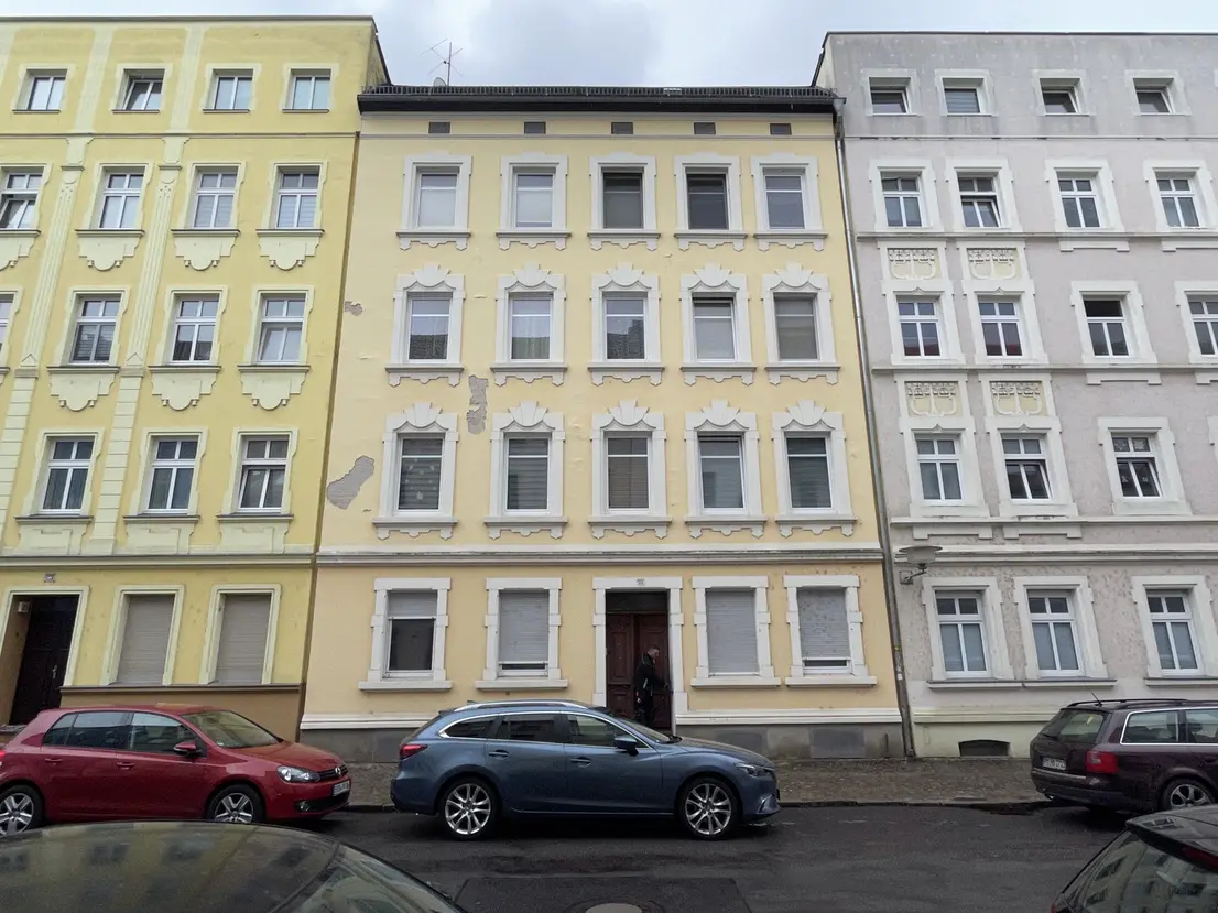 Commercial apartment building in Brandenburg an der Havel, Germany, 325 sq.m - picture 1