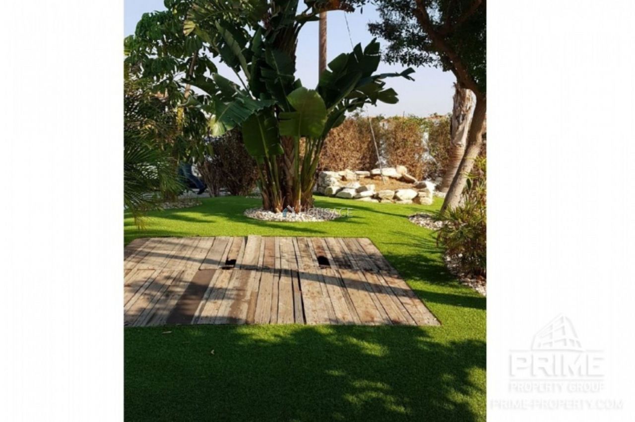 Villa en Lárnaca, Chipre, 380 m2 - imagen 1