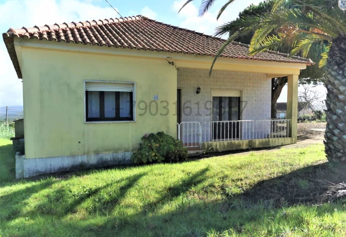 House in Caldas da Rainha, Portugal, 212 sq.m - picture 1