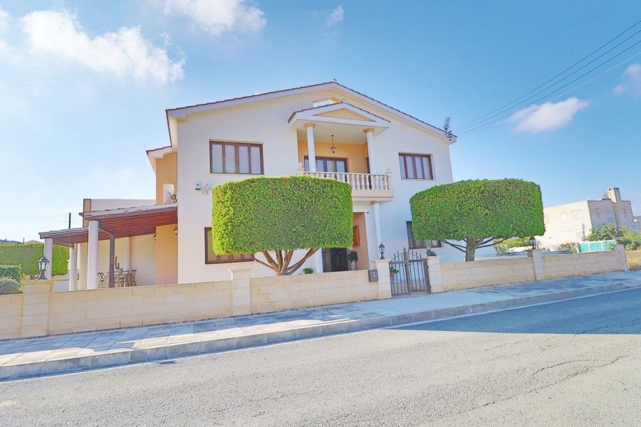 Villa en Pafos, Chipre, 240 m² - imagen 1