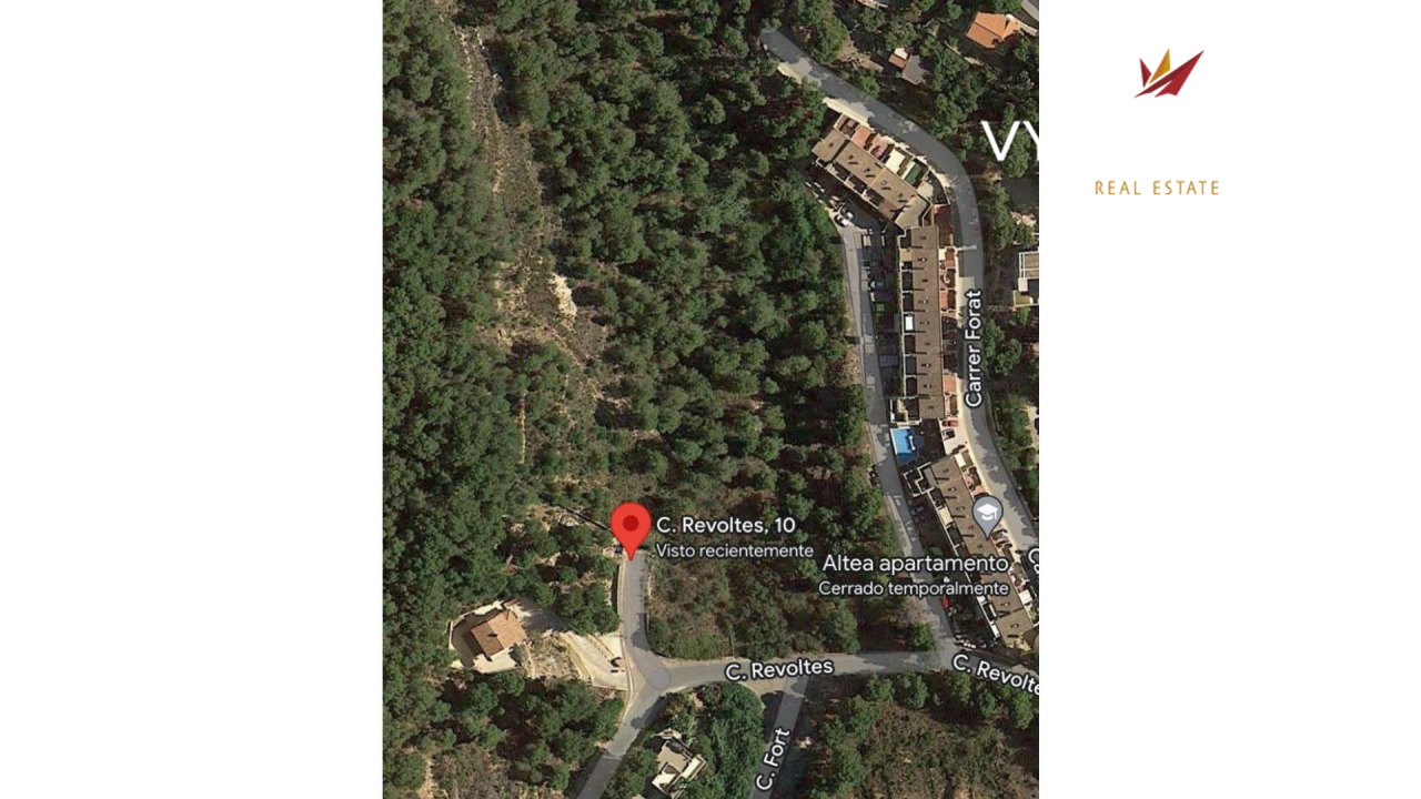 Land in Altea, Spain, 10 000 sq.m - picture 1