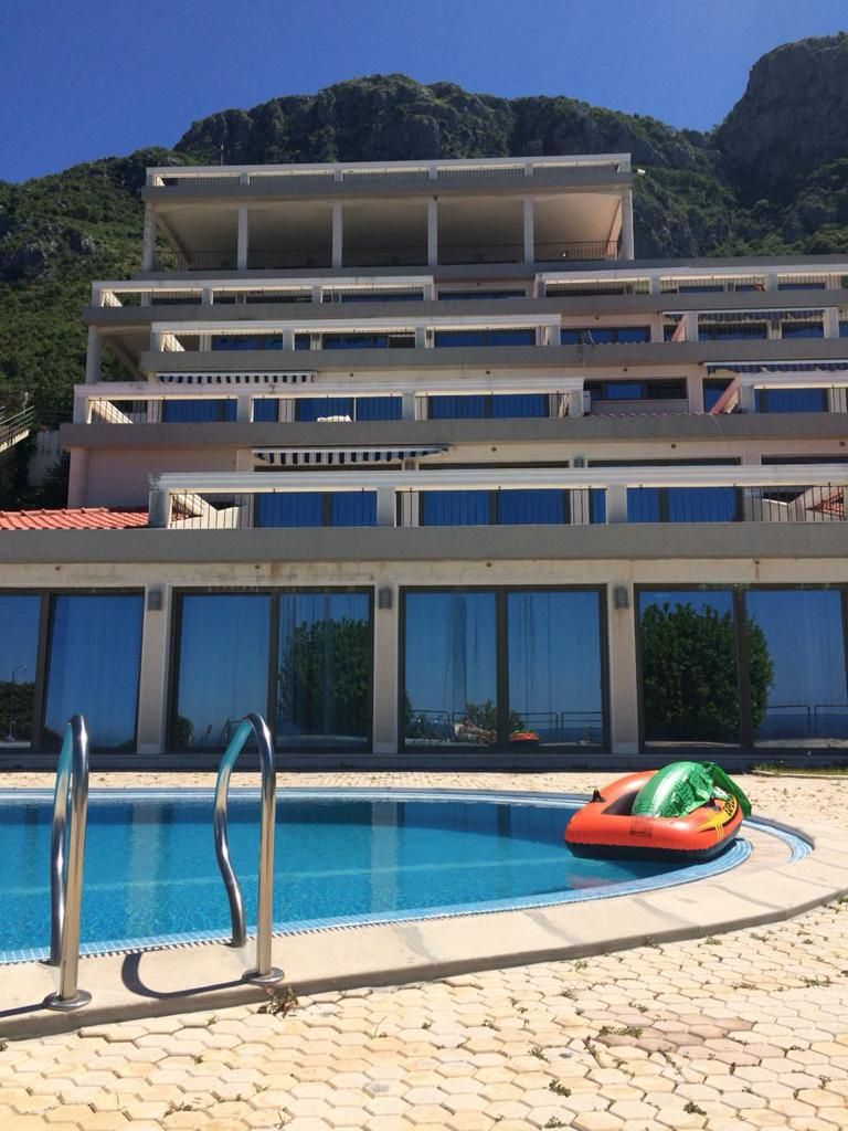 Hotel in Budva, Montenegro, 3 200 m2 - Foto 1