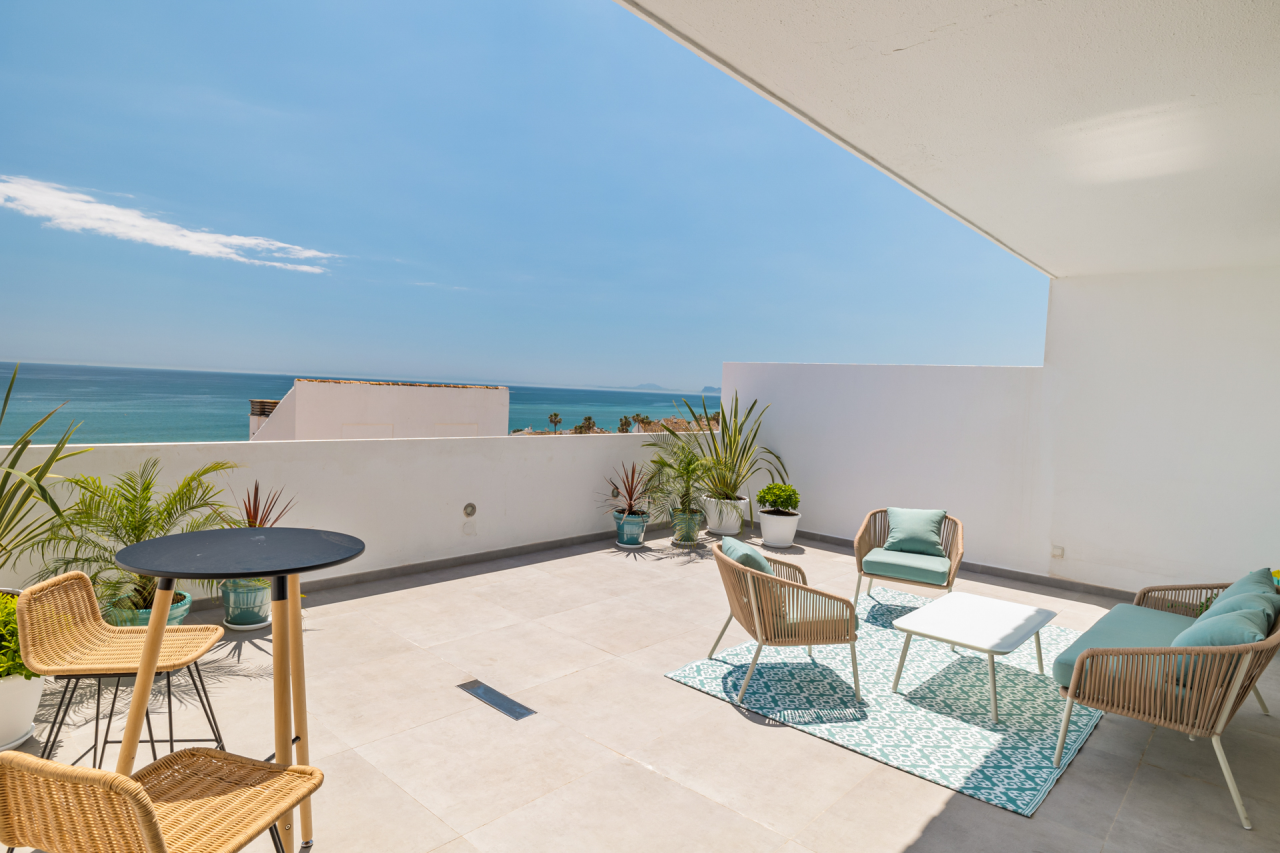 Penthouse in Estepona, Spain, 139 sq.m - picture 1