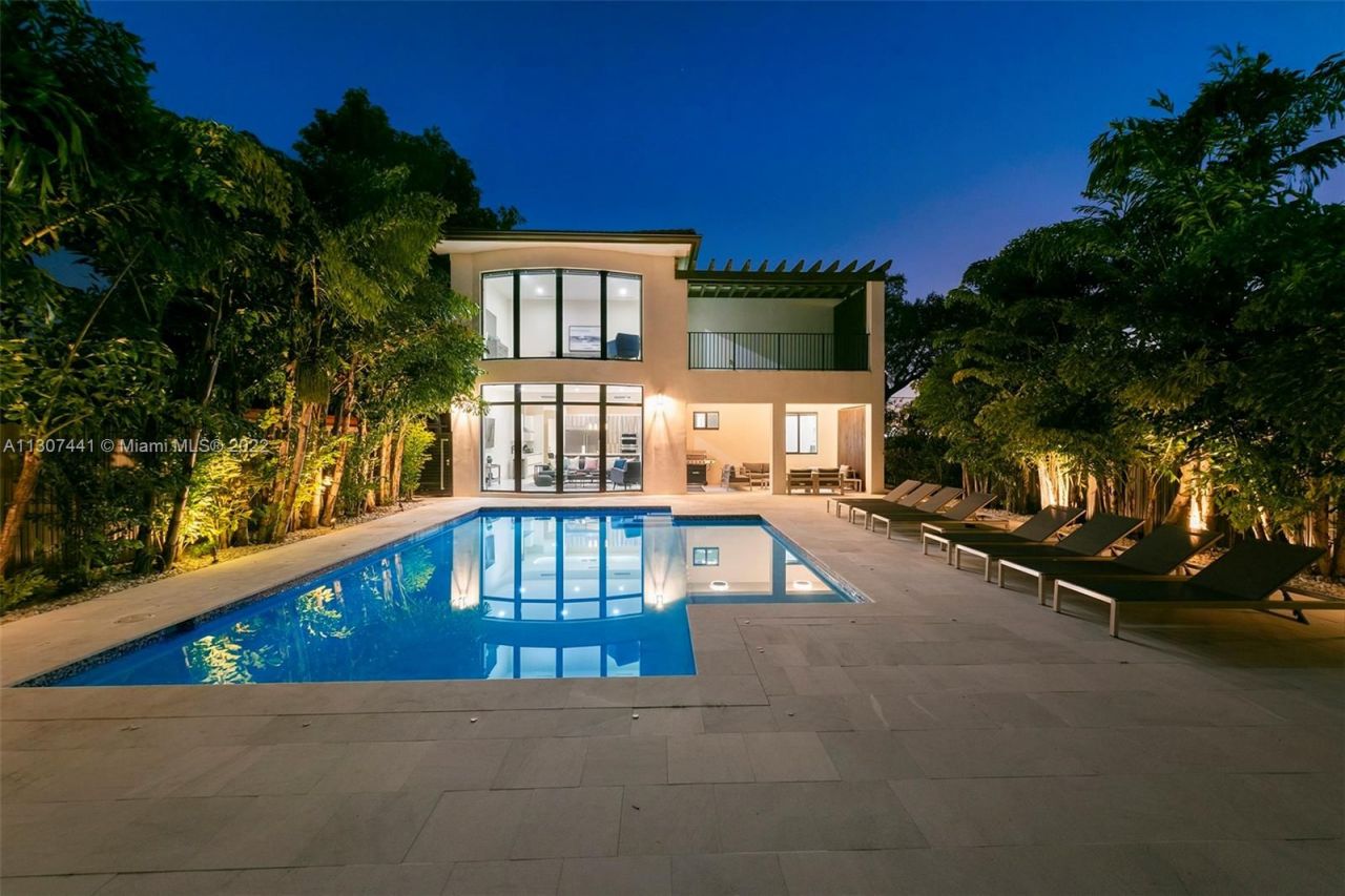 Casa en Miami, Estados Unidos, 290 m2 - imagen 1